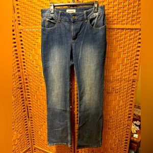 Women’s wrangler jeans size 9 new
